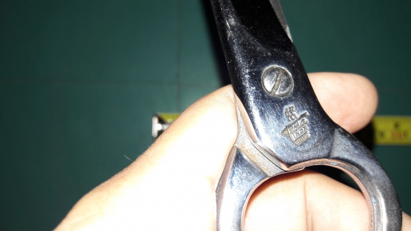 ขายกรรไกรตราตุ๊กตาคู่งานเก่าเยอรมัน Made in Germany. ขายกรรไกรตราตุ๊กตาคู่งานเก่าเยอรมัน Made in Germany.