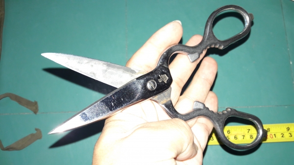 ขายกรรไกรตราตุ๊กตาคู่งานเก่าเยอรมัน Made in Germany.