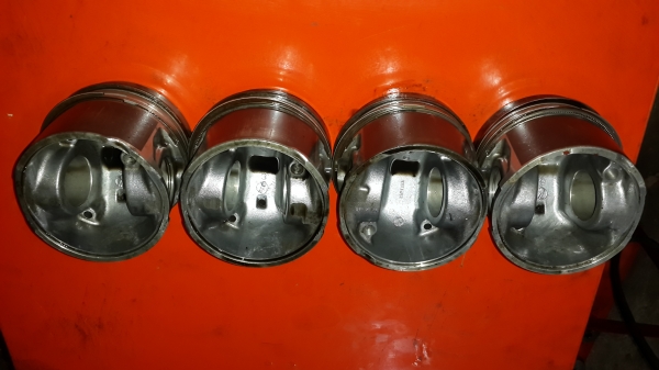 ลูกสูบ เครื่อง 4hk1 ลูกสูบ เครื่อง 4hk1