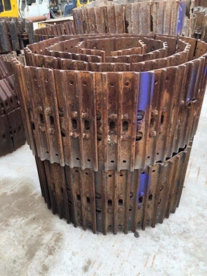 โซ่พร้อมใบเก่านอกญี่ปุ่น HITACHI EX120-3-5 ใบยาว 50 ซม โซ่พร้อมใบเก่านอกญี่ปุ่น HITACHI EX120-3-5 ใบยาว 50 ซม