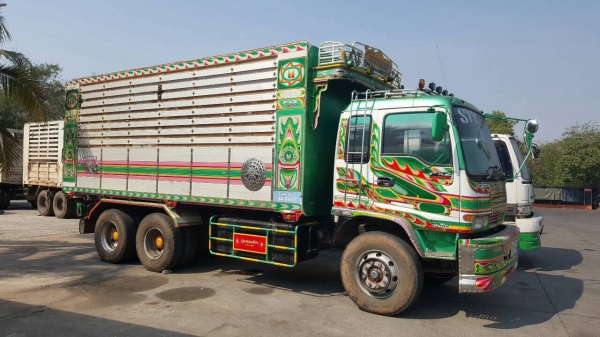 ขาย 10 ล้อดั้ม ISUZU DECA 320 ปี 48 คอกเกษตรอู่สหกิจ คัสซีสวยตลอดเส้น เครื่องเดิม เกียร์เดิม มีลำโพงลากพ่วง ทะเบียนพร้อมโอนครับ