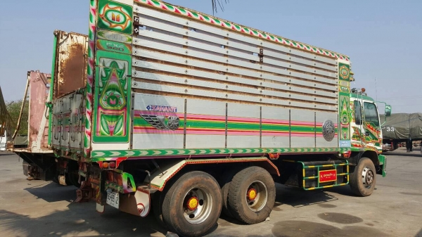 ขาย 10 ล้อดั้ม ISUZU DECA 320 ปี 48 คอกเกษตรอู่สหกิจ คัสซีสวยตลอดเส้น เครื่องเดิม เกียร์เดิม มีลำโพงลากพ่วง ทะเบียนพร้อมโอนครับ