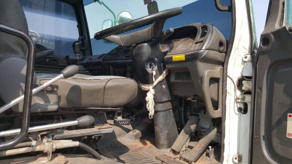 ขาย 10 ล้อดั้ม ISUZU DECA 320 ปี 48 คอกเกษตรอู่สหกิจ คัสซีสวยตลอดเส้น เครื่องเดิม เกียร์เดิม มีลำโพงลากพ่วง ทะเบียนพร้อมโอนครับ