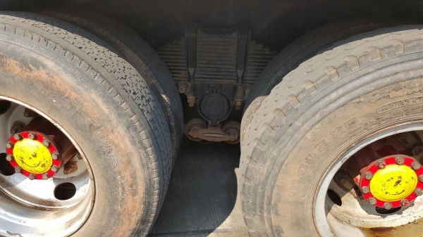 ขาย 10 ล้อดั้ม ISUZU DECA 320 ปี 48 คอกเกษตรอู่สหกิจ คัสซีสวยตลอดเส้น เครื่องเดิม เกียร์เดิม มีลำโพงลากพ่วง ทะเบียนพร้อมโอนครับ