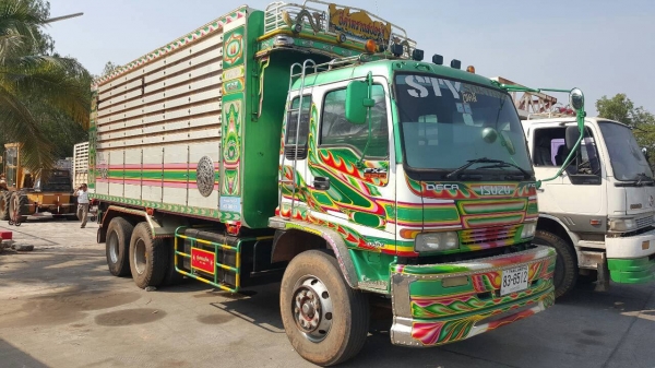 ขาย 10 ล้อดั้ม ISUZU DECA 320 ปี 48 คอกเกษตรอู่สหกิจ คัสซีสวยตลอดเส้น เครื่องเดิม เกียร์เดิม มีลำโพงลากพ่วง ทะเบียนพร้อมโอนครับ