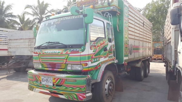 ขาย 10 ล้อดั้ม ISUZU DECA 320 ปี 48 คอกเกษตรอู่สหกิจ คัสซีสวยตลอดเส้น เครื่องเดิม เกียร์เดิม มีลำโพงลากพ่วง ทะเบียนพร้อมโอนครับ