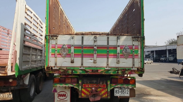 ขาย 10 ล้อดั้ม ISUZU DECA 320 ปี 48 คอกเกษตรอู่สหกิจ คัสซีสวยตลอดเส้น เครื่องเดิม เกียร์เดิม มีลำโพงลากพ่วง ทะเบียนพร้อมโอนครับ