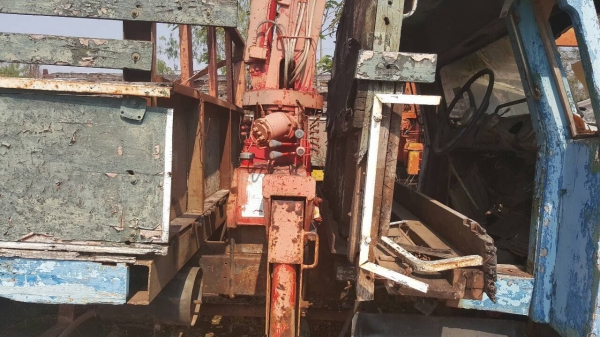 ขายตามสภาพ 10 ล้อ หัวยาวเพลาเดียว ติดเครน UNIC 3 ตัน เครื่อง HO7C 180 แรงม้า ทะเบียนแจ้ง ม.79 ครับ ขายตามสภาพ 10 ล้อ หัวยาวเพลาเดียว ติดเครน UNIC 3 ตัน เครื่อง HO7C 180 แรงม้า ทะเบียนแจ้ง ม.79 ครับ