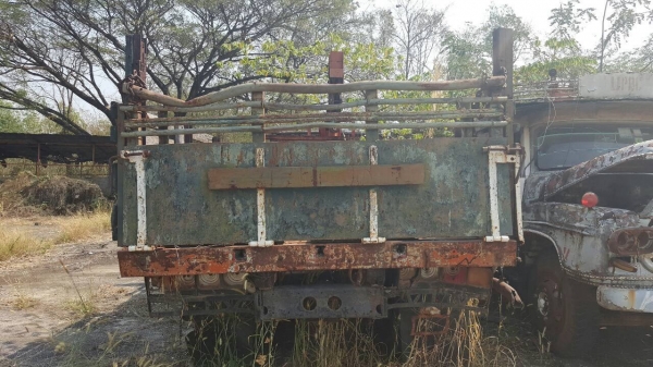 ขายตามสภาพ 10 ล้อ หัวยาวเพลาเดียว ติดเครน KATO 3 ตัน เครื่อง 6BD1 160 แรงม้า ทะเบียนแจ้ง ม.79 ครับ