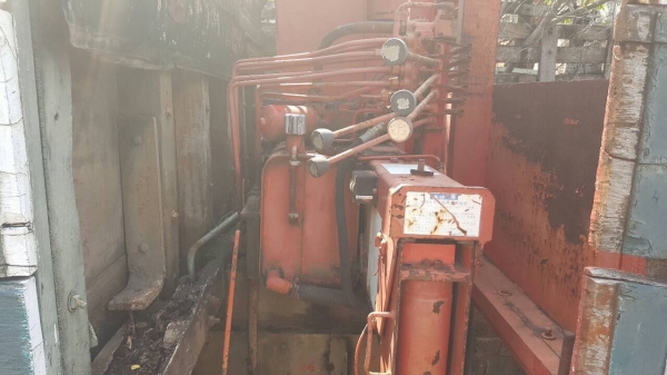 ขายตามสภาพ 10 ล้อ หัวยาวเพลาเดียว ติดเครน KATO 3 ตัน เครื่อง 6BD1 160 แรงม้า ทะเบียนแจ้ง ม.79 ครับ