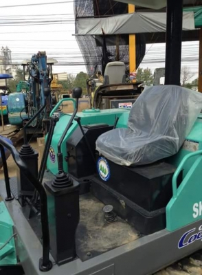 ขายรถขุดแบคโฮ KOBELCO SK024 ขนาดPc25   (มีลายหัวกระแทก) เครื่องแน่น ระบบไว (แทรคยางดี 100\%) รถพร้อมใช้งาน เอกสารใบอินวอยครบ