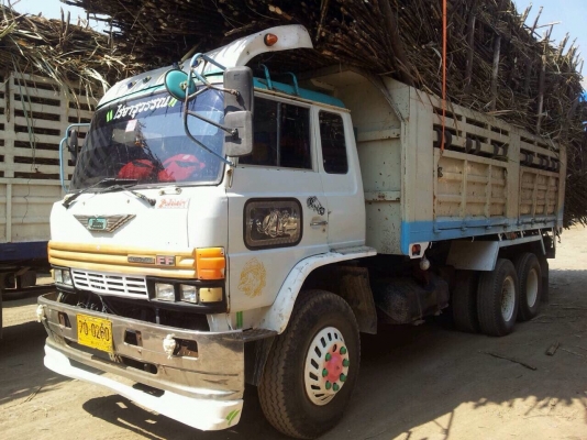 ขาย 10 ล้อดั้ม 2 เพลา HINO FM186 คัสซีสวยตลอดเส้น เครื่อง EM100 220 แรงม้า ช่วงล่างแน่น เอกสารเล่มทะเบียนพร้อมโอน ราคาต่อรองได้ครับ