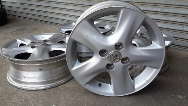 ล้อเดิม Toyota ขอบ 15 4รู100 ล้อเดิม Toyota ขอบ 15 4รู100