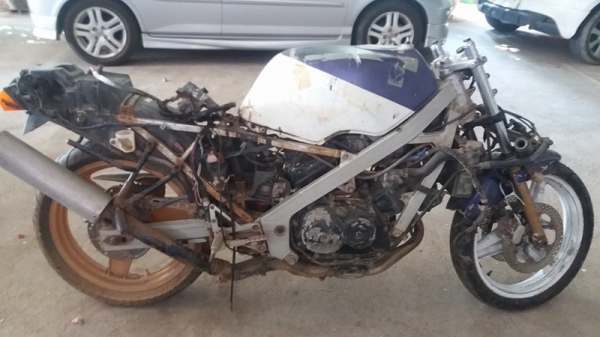 ขายCBR400nc21ทะเบียนแท้เล่มเขียว