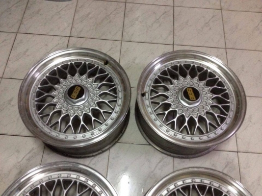 ขายแม็กBBSขอบ17กว้าง7.5ปั้มตรา italy 4วง สภาพok 5รู100 มีซ้อมมา2วง ใช้งานใด้ปกติ4วง ราคา6900บาท โทร0924462525โส กทม