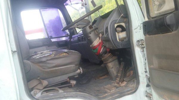 ขายรถบรรทุก 6 ล้อดัมพ์ HINO FF 195 แรงม้า ราคา 600000