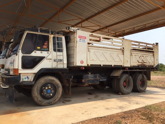 ขาย 10 ล้อ 2 เพลาดั้ม ไอ้หลง FN527M-TF0063 เครื่อง 6D16 Turbo 220 แรงม้า เกียร์ 10 สปีด ทะเบียนพร้อมโอน