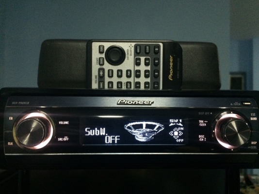 Pioneer DEH-P80RSII รุ่นท็อป 24ฺBit MP3 CD FMคลื่นไทย EQ16แบน Prosecer กราฟฟิกหน้า และลูกเล่นอีกเพียบ คุมกล่องCD พร้อมรีโมท มือ2