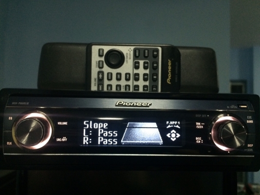 Pioneer DEH-P80RSII รุ่นท็อป 24ฺBit MP3 CD FMคลื่นไทย EQ16แบน Prosecer กราฟฟิกหน้า และลูกเล่นอีกเพียบ คุมกล่องCD พร้อมรีโมท มือ2