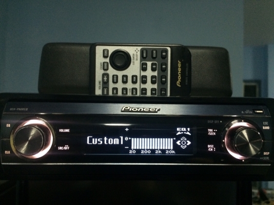 Pioneer DEH-P80RSII รุ่นท็อป 24ฺBit MP3 CD FMคลื่นไทย EQ16แบน Prosecer กราฟฟิกหน้า และลูกเล่นอีกเพียบ คุมกล่องCD พร้อมรีโมท มือ2