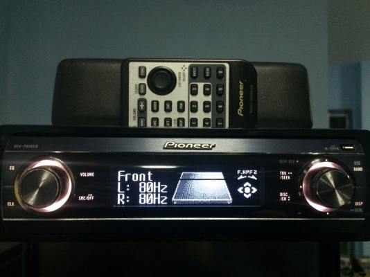 Pioneer DEH-P80RSII รุ่นท็อป 24ฺBit MP3 CD FMคลื่นไทย EQ16แบน Prosecer กราฟฟิกหน้า และลูกเล่นอีกเพียบ คุมกล่องCD พร้อมรีโมท มือ2