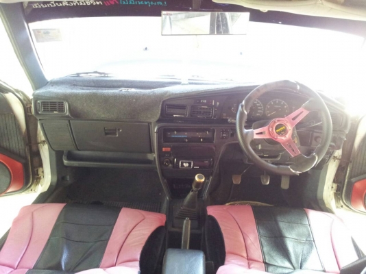 ขายรถเก๋ง toyota corona. เครื่อง2000cc 25000