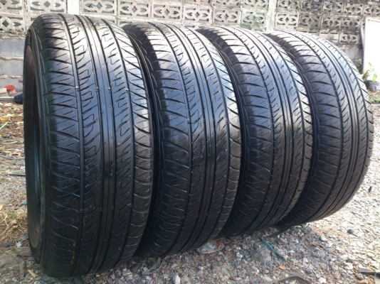 ขายยาง  DUNLOP 265/65R17 ยางสัปดาห์ที่40ปี14  ดอกยางหนาสดเท่ากันไม่แตกลายไม่ร้าวไม่กินข้างไม่มีปะสวยมาก จำนวน 1 ชุด