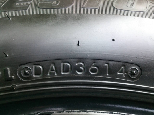 ขายยาง บริดสโตน 205/65R15  ยางสัปดาห์ที่36ปี14  ยางดอกเต็มสวยนิ่มลึกเท่ากัน จำนวน 1 ชุด