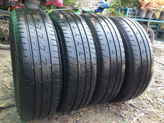 ขายยาง 195/65R15 Bridgestone Ecopia EP200 ยางสัปดาห์ที่40ปี14 ดอกยางเต็มนิ่มลึกสดเท่ากันไม่แตกลายไม่ร้าวไม่กินข้างสวยๆ จำนวน 1 ชุด