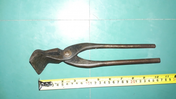 ขายคีมคีบงานเก่าญี่ปุ่นเหล็กดี ตัวใหญ่ น้ำหนักดี ยาว10"Made in Japan.