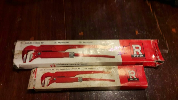 ขายคอม้าเยอรมันงานใหม่เก่าเก็บแพ็คคู่ขนาด12",15" Made in Germany. ขายคอม้าเยอรมันงานใหม่เก่าเก็บแพ็คคู่ขนาด12",15" Made in Germany.