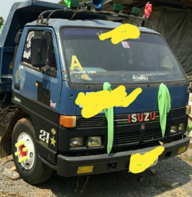 หกล้อ อีซูชุ NPR115 ดั้มสามมิต5คิว แอร์ พ.เวอร์ สภาพดีสวยเดิมๆพร้อมใช้ ทะเบียนพร้อมโอน