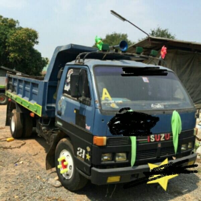 หกล้อ อีซูชุ NPR115 ดั้มสามมิต5คิว แอร์ พ.เวอร์ สภาพดีสวยเดิมๆพร้อมใช้ ทะเบียนพร้อมโอน