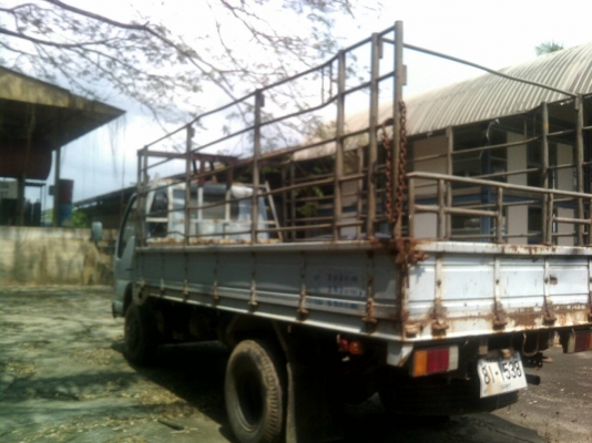 หกล้อ ฮีโน่ FF3H ปี39-HO7C185โบว์อินเตอร์ ยาง900 ช่วงยาว5.50ม สภาพดีสวยพร้อมใช้ ทะเบียนพร้อมโอน