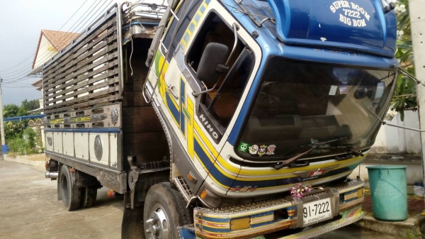 หกล้อ ฮีโน่ FF3H ปี39-HO7C185โบว์อินเตอร์ ยาง900 ช่วงยาว5.50ม สภาพดีสวยพร้อมใช้ ทะเบียนพร้อมโอน