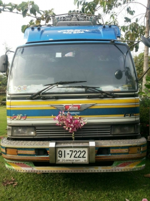 หกล้อ ฮีโน่ FF3H ปี39-HO7C185โบว์อินเตอร์ ยาง900 ช่วงยาว5.50ม สภาพดีสวยพร้อมใช้ ทะเบียนพร้อมโอน