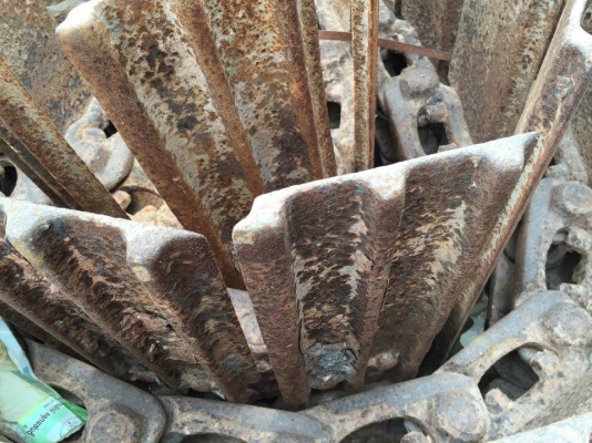 โซ่พร้อมใบเก่า komatsu pc120-1-3 ใบยาว 70 ซม เส้นละ 35,000