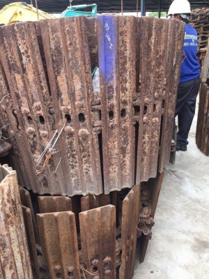 โซ่พร้อมใบเก่า komatsu pc120-1-3 ใบยาว 70 ซม เส้นละ 35,000