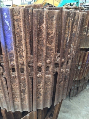 โซ่พร้อมใบเก่า komatsu pc120-1-3 ใบยาว 70 ซม เส้นละ 35,000
