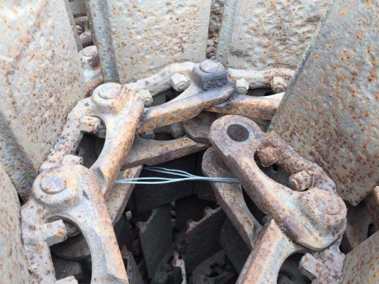 โซ่พร้อมใบเก่านอกญี่ปุ่น komatsu pc120-1-3 ใบยาว 70 ซม เส้นละ 55,000 โซ่พร้อมใบเก่านอกญี่ปุ่น komatsu pc120-1-3 ใบยาว 70 ซม เส้นละ 55,000