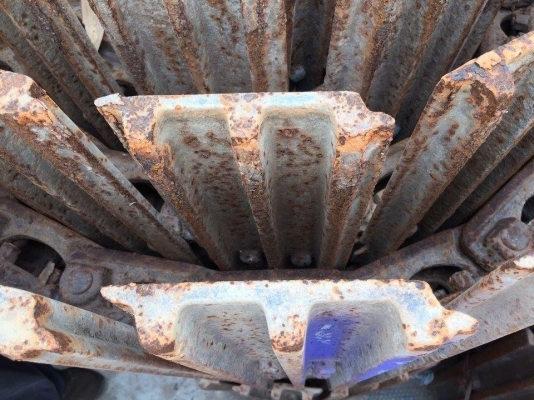 โซ่พร้อมใบเก่านอกญี่ปุ่น komatsu pc120-1-3 ใบยาว 70 ซม เส้นละ 55,000 โซ่พร้อมใบเก่านอกญี่ปุ่น komatsu pc120-1-3 ใบยาว 70 ซม เส้นละ 55,000