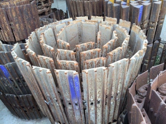 โซ่พร้อมใบเก่านอกญี่ปุ่น komatsu pc120-1-3 ใบยาว 70 ซม เส้นละ 55,000 โซ่พร้อมใบเก่านอกญี่ปุ่น komatsu pc120-1-3 ใบยาว 70 ซม เส้นละ 55,000