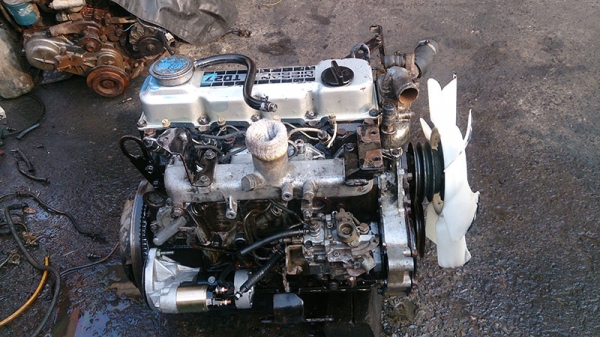 ขายเครื่องยนต์ดีเซล Nissan Td25พร้อมเลข