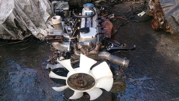 ขายเครื่องยนต์ดีเซล Nissan Td25พร้อมเลข