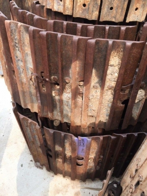 โซ่พร้อมใบเก่า komatsu pc120-5-6 ใบยาว 50 ซม เส้นละ 40,000 โซ่พร้อมใบเก่า komatsu pc120-5-6 ใบยาว 50 ซม เส้นละ 40,000
