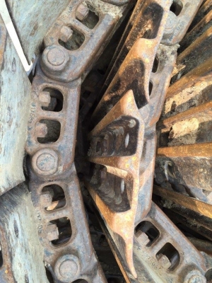 โซ่พร้อมใบเก่านอกญี่ปุ่น komatsu pc120-5-6 ใบยาว 50 ซม เส้นละ 50,000