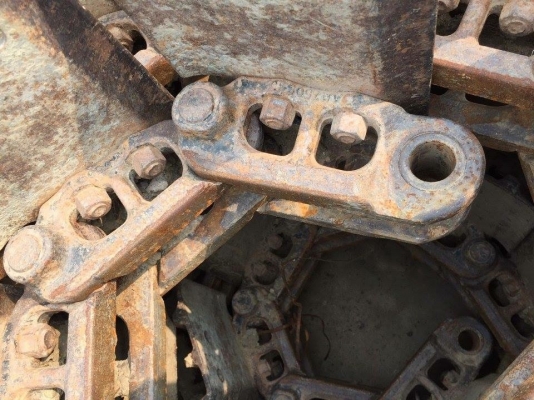 โซ่พร้อมใบเก่านอกญี่ปุ่น komatsu pc120-5-6 ใบยาว 50 ซม เส้นละ 50,000