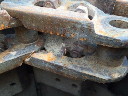 โซ่พร้อมใบเก่านอกญี่ปุ่น komatsu pc120-5-6 ใบยาว 50 ซม เส้นละ 50,000