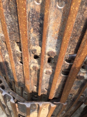 โซ่พร้อมใบเก่านอกญี่ปุ่น komatsu pc120-5-6 ใบยาว 50 ซม เส้นละ 50,000