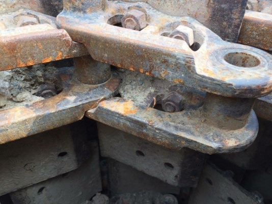 โซ่พร้อมใบเก่านอกญี่ปุ่น komatsu pc120-5-6 ใบยาว 50 ซม เส้นละ 50,000